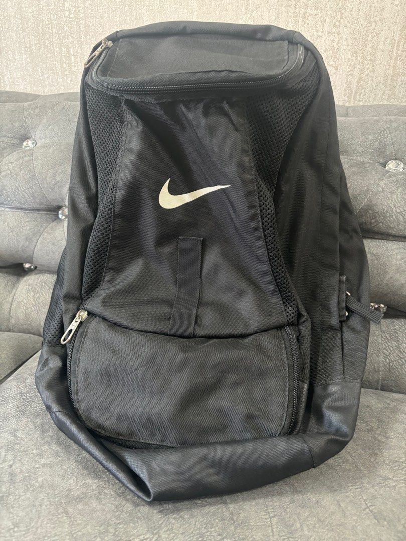 Nike backpacks Men s Fashion Bags Backpacks on Carousell