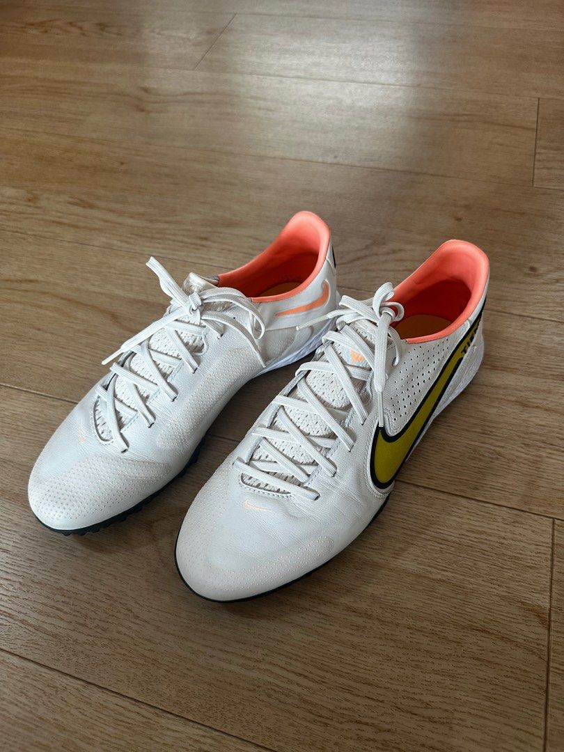 White deals nike 9