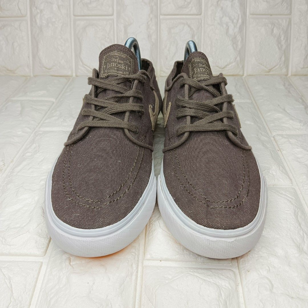 Nike sb zoom janoski cvs dc hotsell