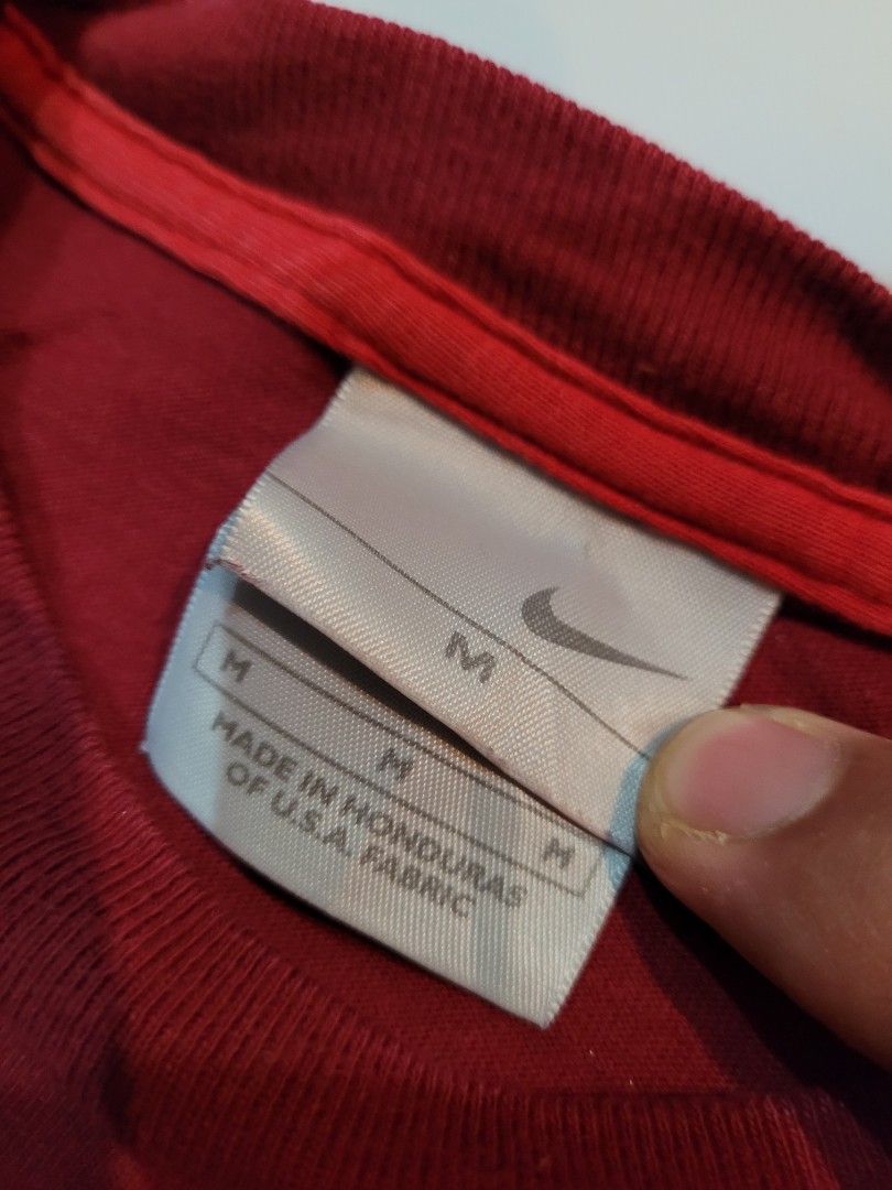 nike red swoosh tag