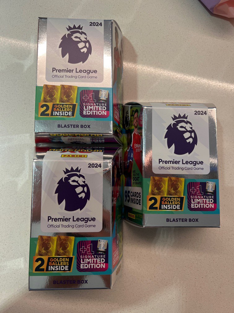 Panini Adrenalyn XL PLUS 2024 - Boîte De Poche Cartes Premier League