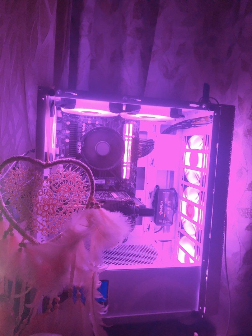 PC Setup System Unit Computer Desktop Complete (Parts description in next photos) (Category: Desktops) located in Paranaque City. Submitted by himawari_hime (Listing ID 1273036325, Image 1). Description: No mouse & keyboard ‼️.