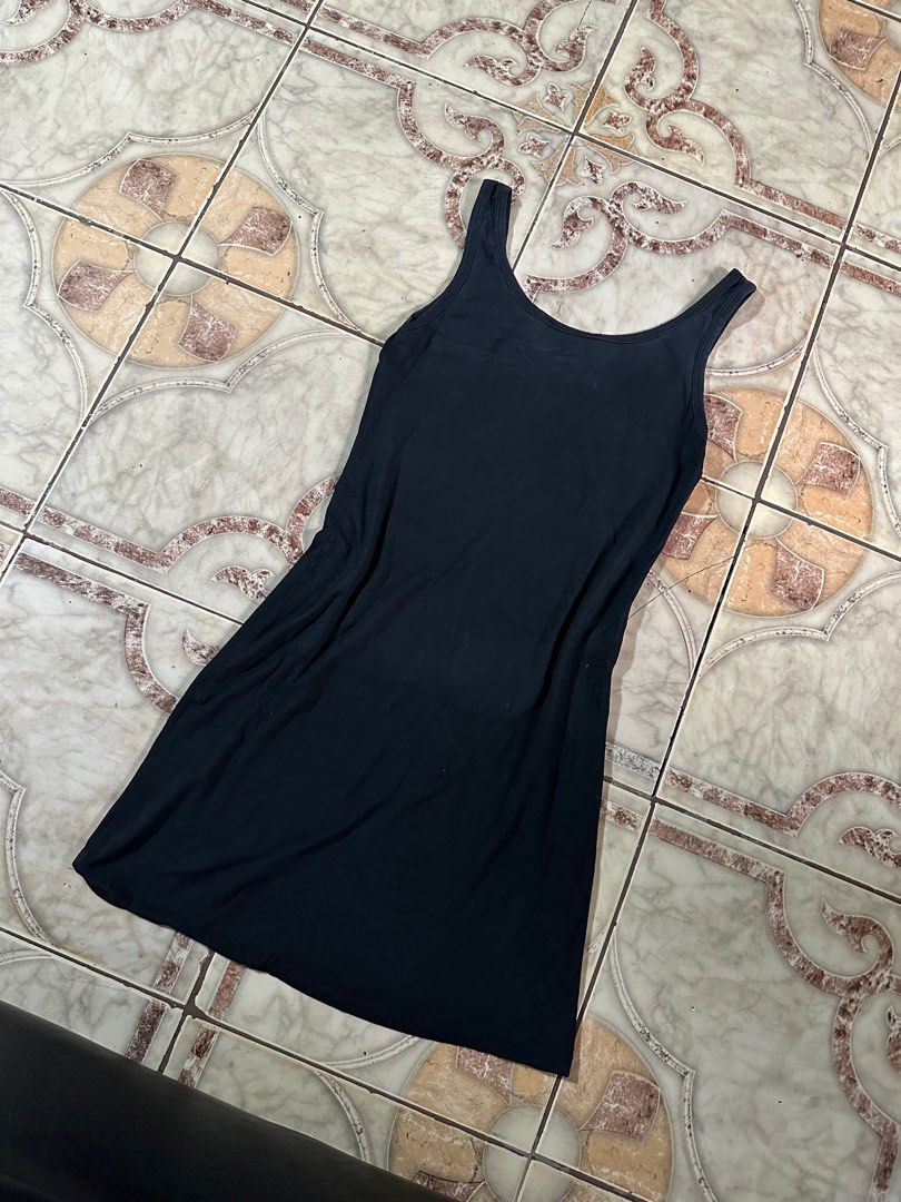 Plain black hot sale fitted dress
