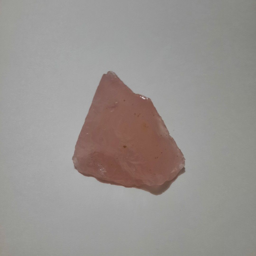 Raw rose quartz jewelry top