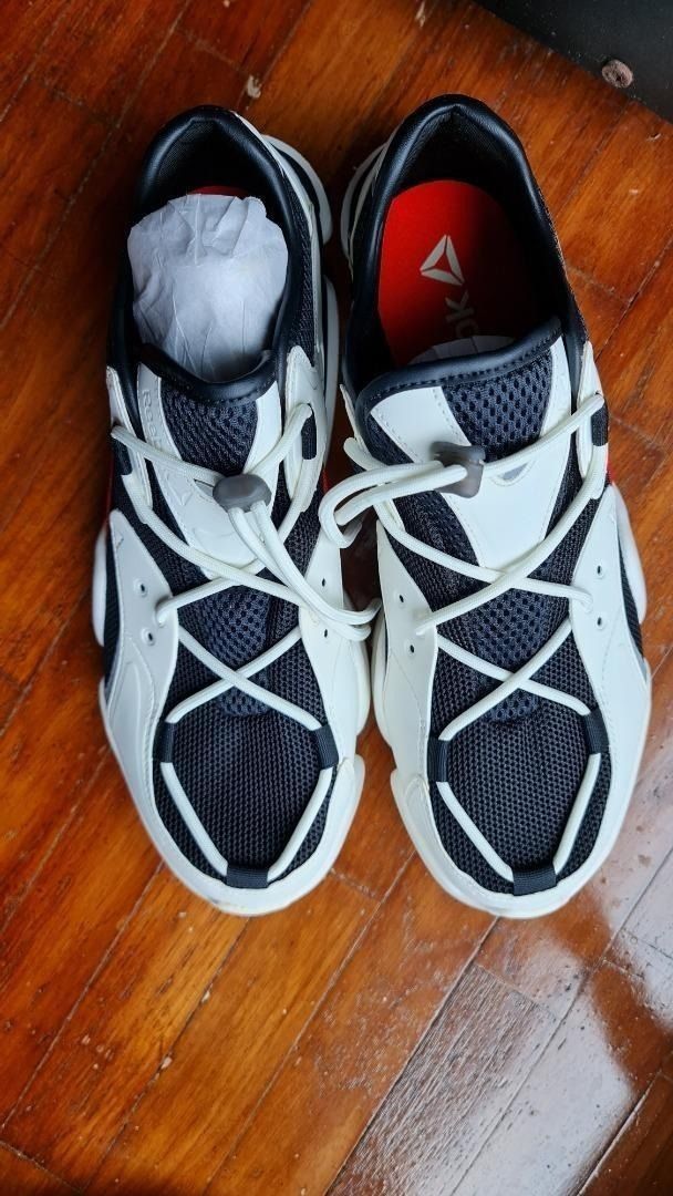 Reebok run_r hotsell 96 sneakers