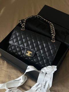 (Category: ) located in . Submitted by declutteringluxuryitems (Listing ID 1272922584, Image 1). Description: .