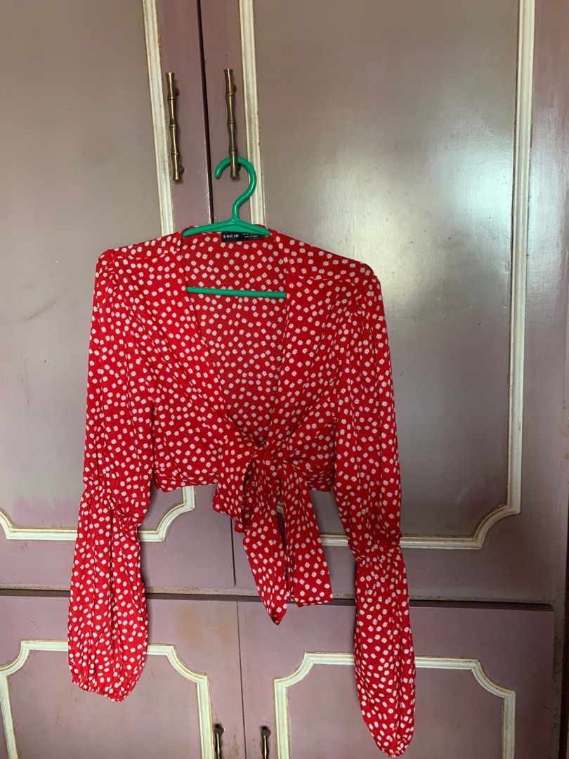 Shein longsleeves (Category: Longsleeves) located in San Pedro. Submitted by ay_declutter (Listing ID 1272945420, Image 1). Description: .