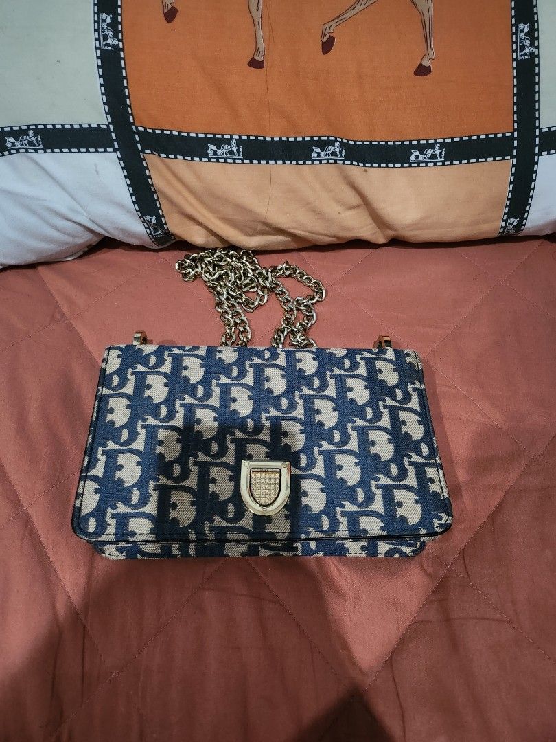 Tas Dior Kw super, Fesyen Wanita, Tas & Dompet di Carousell