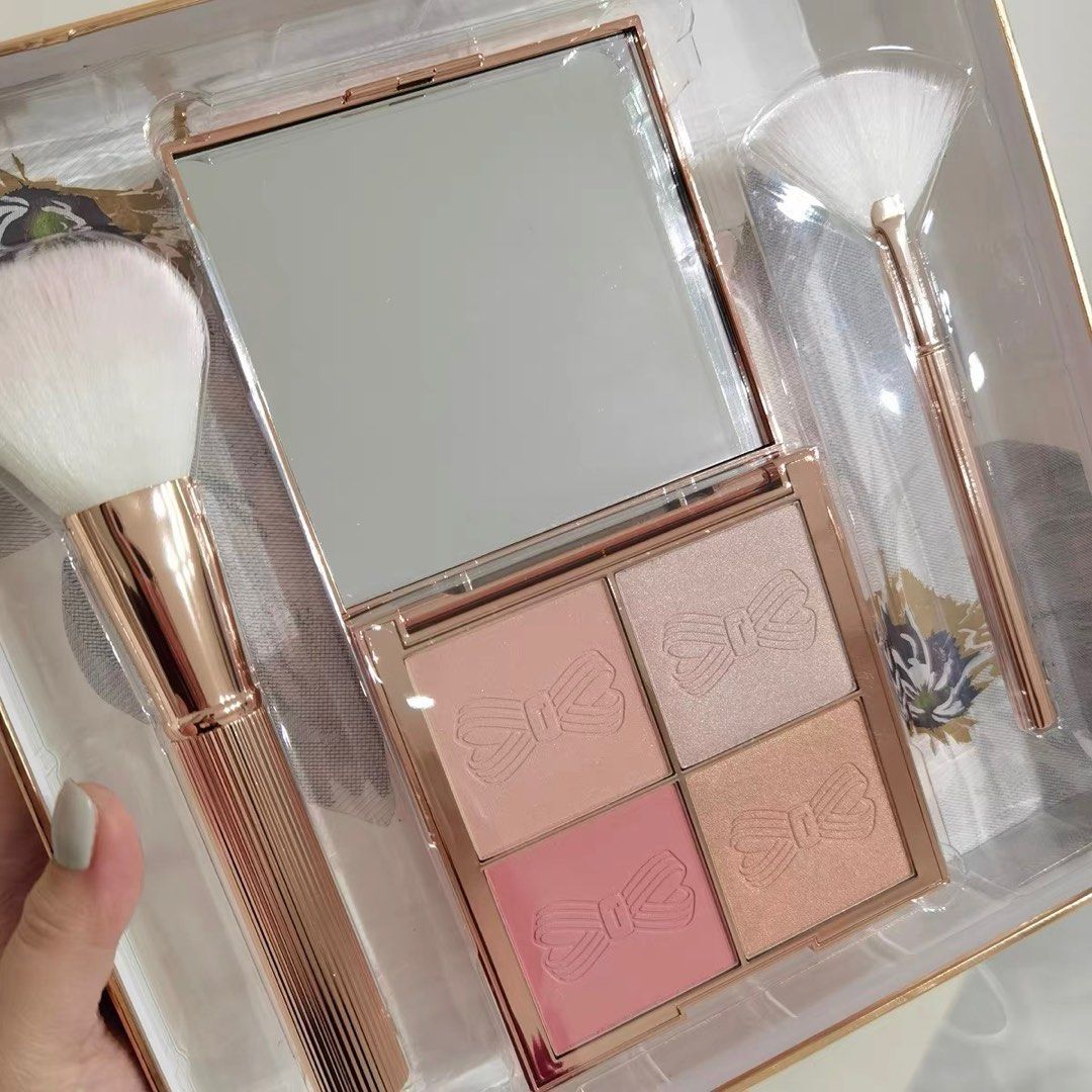 Ted Baker Make Up Palette Gift Set blusher + highlighter +brush