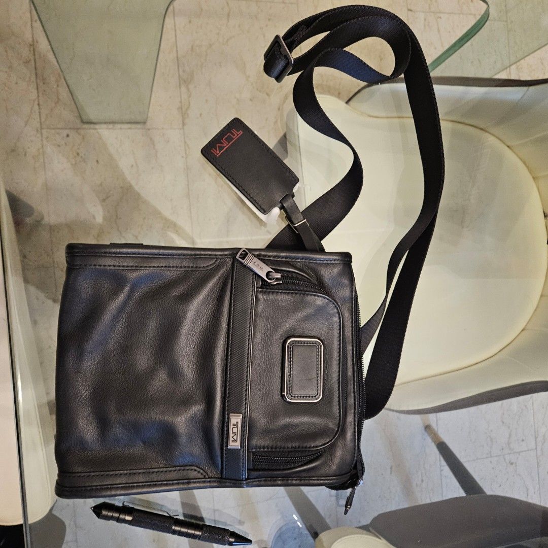 TUMI unisex slingbag, Men's Fashion, Bags, Sling Bags on Carousell