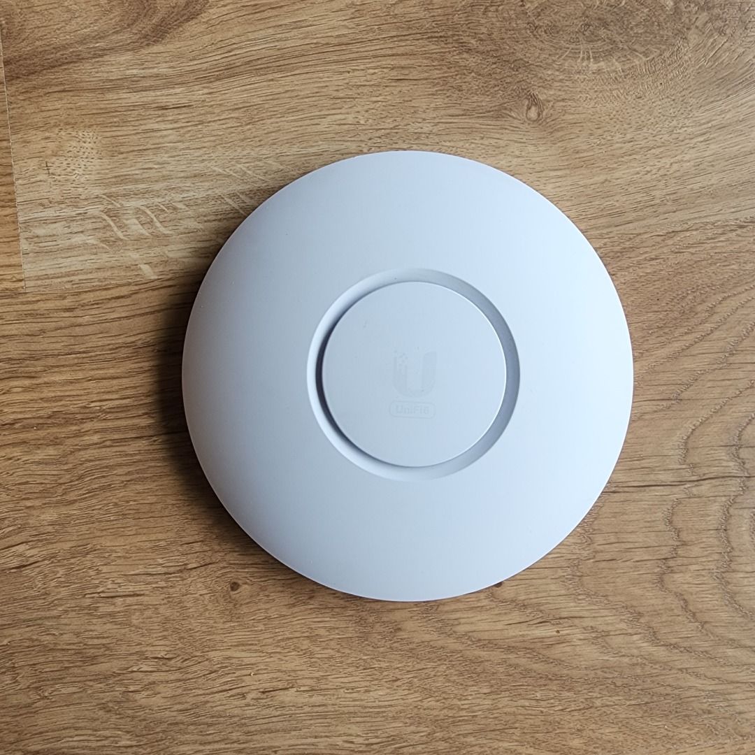 Unifi 6 Lite (Category: Networking) located in Manila. Submitted by gavchan (Listing ID 1272988394, Image 1). Description: Unifi Security Gateway ✔️Mount Kit included ✔️PoE Adapter NOT included 💰 Payment methods: ✔️Bank Transfer ✔️GCash ✔️PayMaya 💵 Cash 💳 Credit Card (add 5%) 📍 Pickup or meetup point: Home Studio, Greenhills, San Juan Daang Hari Road near Evia Mall 🏍 Instant delivery! Get it within 1 hour within Metro Manila! Can also ship t