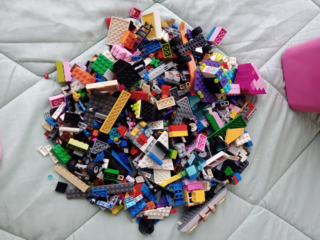 Random deals lego bricks