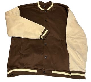 (Category: ) located in . Submitted by newfoundshoppe (Listing ID 1272994703, Image 1). Description: .