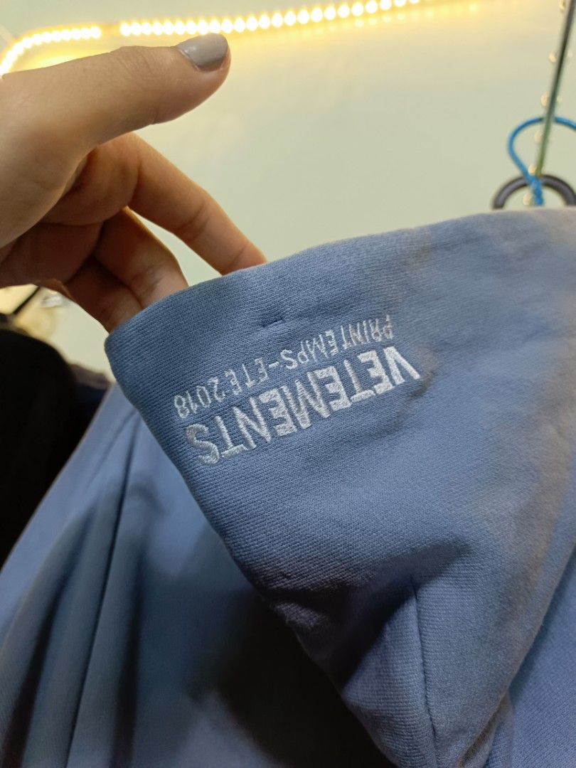 Unicorn and rainbows vetements shop