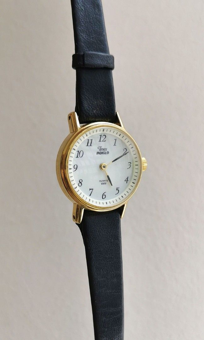 Vintage Timex Black Strap Gold dial elegant watch, Women's Fashion, Watches & Accessories