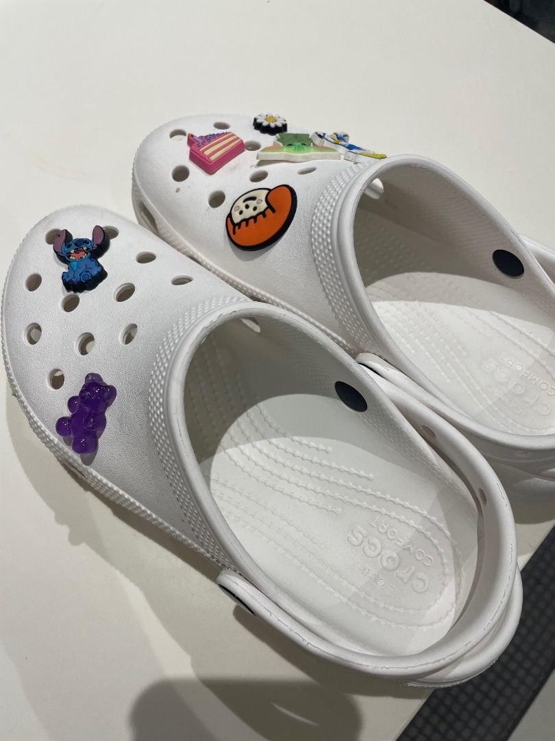 White fuzzy crocs women's shop