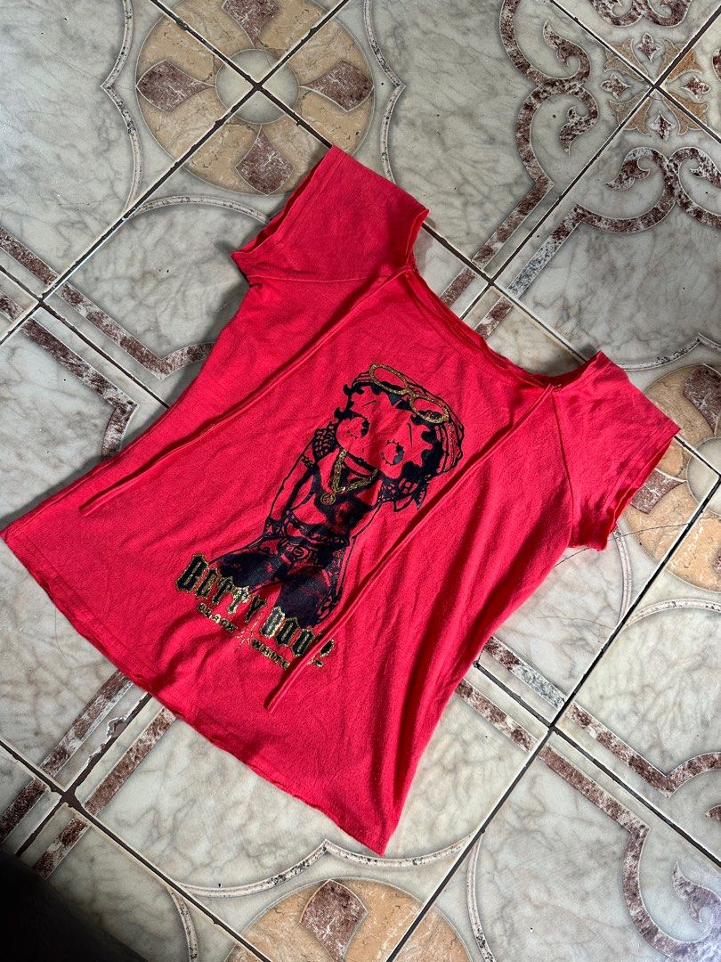 y2k betty boop top (Category: Blouses) located in Manila. Submitted by _sheenarei (Listing ID 1272987438, Image 3). Description: thrifted never been used small-mediun.