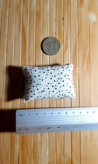 1:12 Miniature Bed pillow
