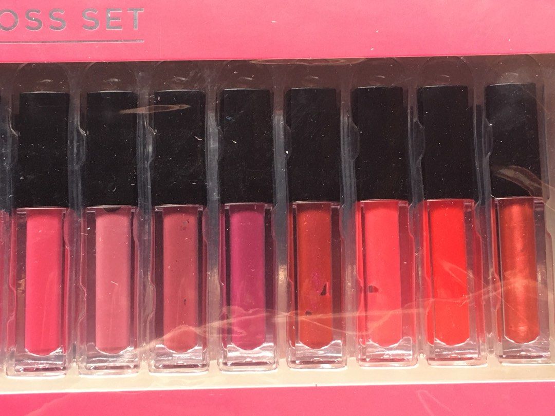15pcs. Lipgloss set (Category: Makeup) located in Cavite. Submitted by hellomiming (Listing ID 1273227230, Image 3). Description: 15pcs. Lipgloss set ▪️New. Never opened ▪️Pasalubong from the US. ✅LAST PRICE POSTED. FIRM ON PRICE POSTED! Please do not offer or ask for lower prices anymore. Transactions via Sh0pe3 only (Courier:J&T Express) 📍Shipping from Dasmariñas, Cavite ❌Strictly No Meet ups. ❌No Rush Shipping-Receiving. ✅LAST PRICE POSTED. F