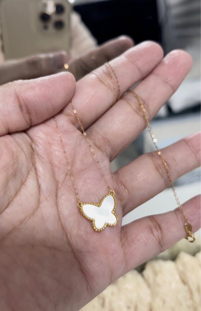 Van Cleef & Arpels Sweet Alhambra Butterfly Necklace (FULL SET), Women's  Fashion, Jewelry & Organisers, Necklaces on Carousell