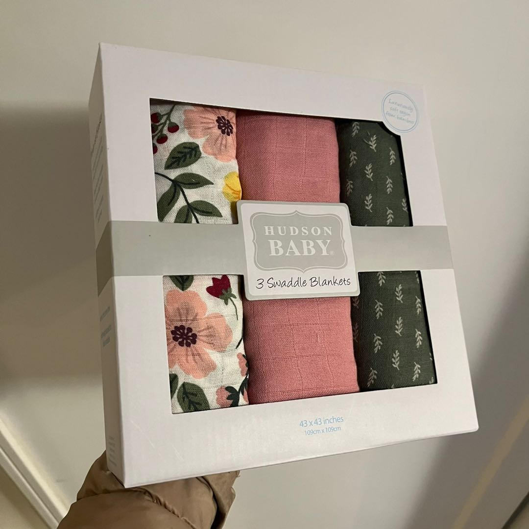 Hudson baby 3 best sale swaddle blankets