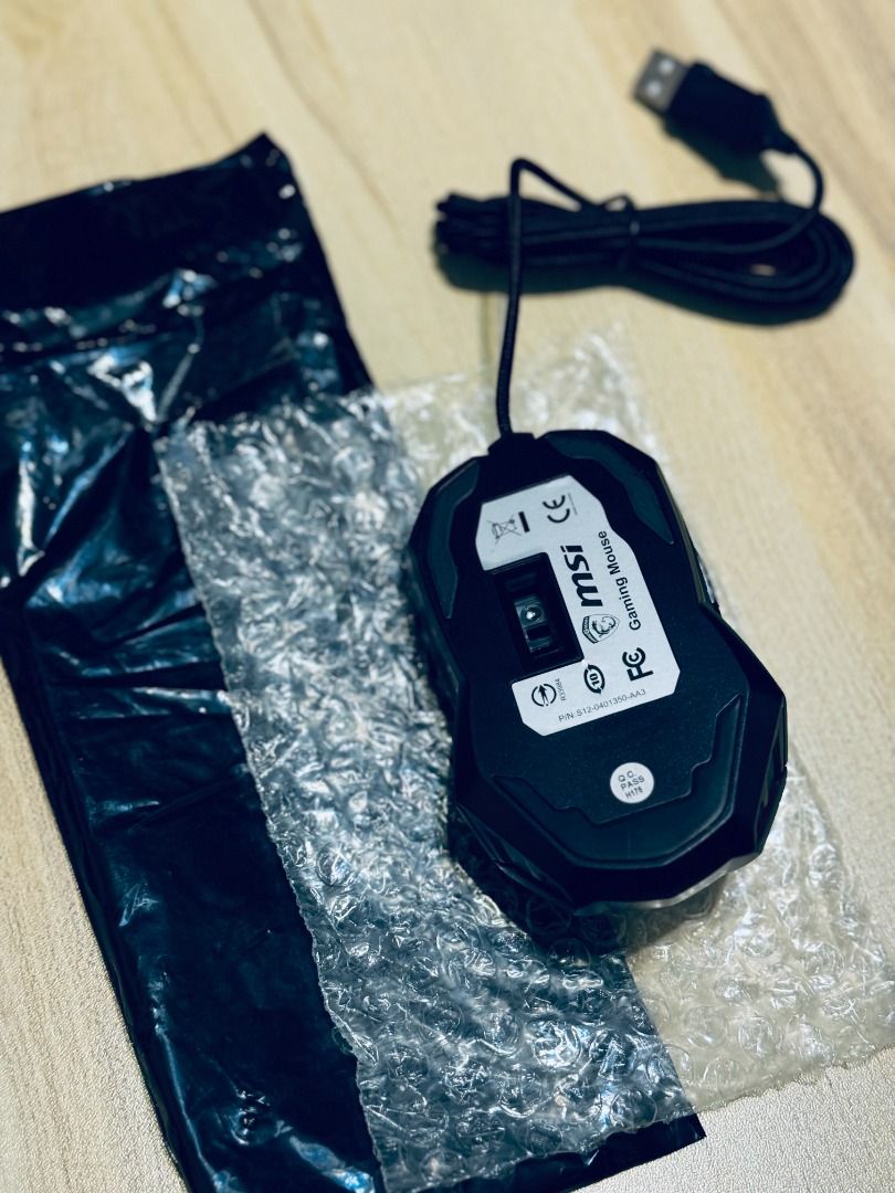 [現貨快速出貨] 微星 MSI 電競滑鼠 有線滑鼠 原廠滑鼠, 電腦及科技產品, 電腦周邊產品, 電腦滑鼠及相關產品在旋轉拍賣