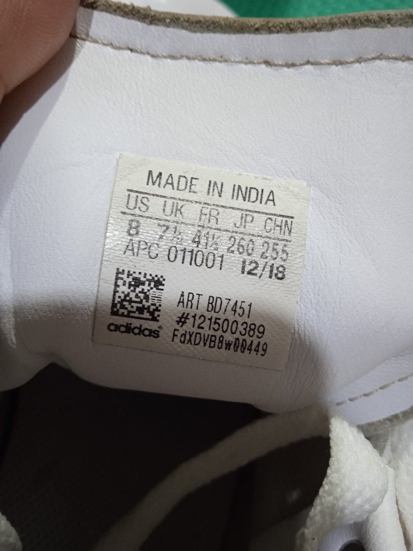 Adidas stan smith trefoil size 41 5 Fesyen Pria Sepatu Sneakers di Carousell