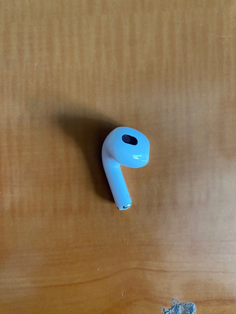 Left airpod best sale replacement pro