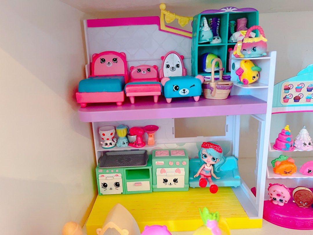 Shopkins dollhouse store