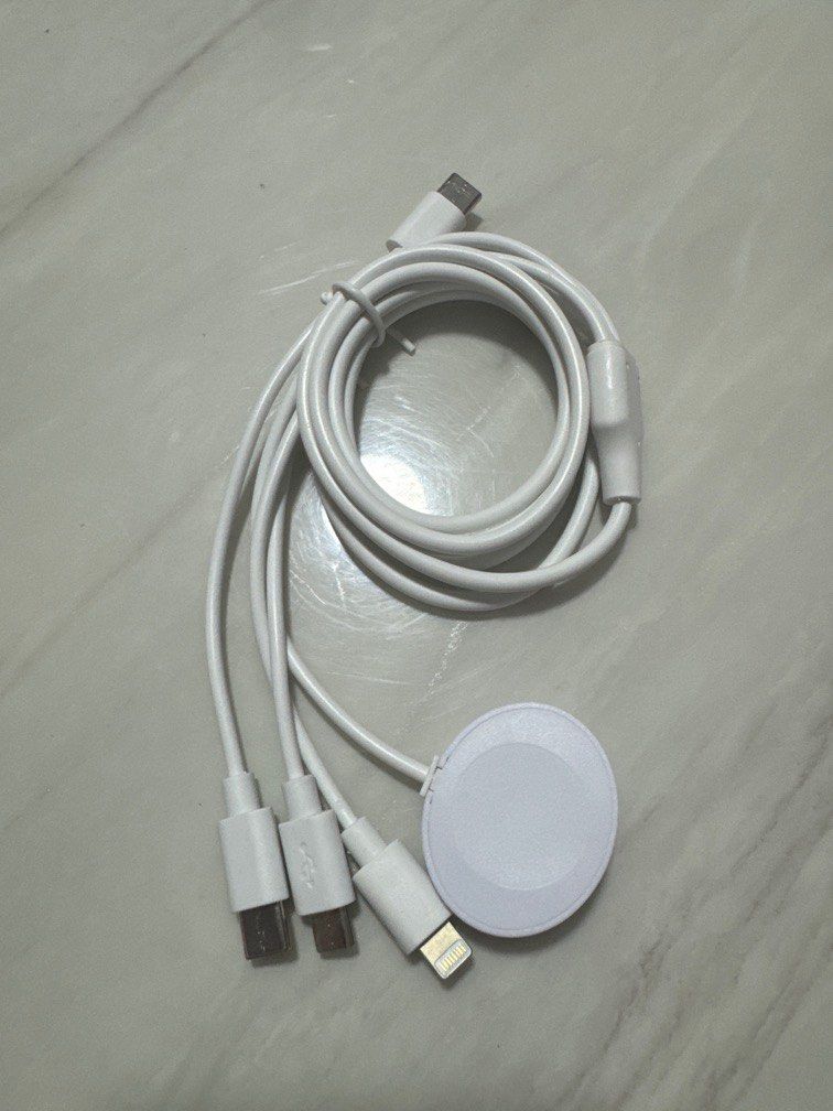 Apple Watch charger 3 connectors for same time charging