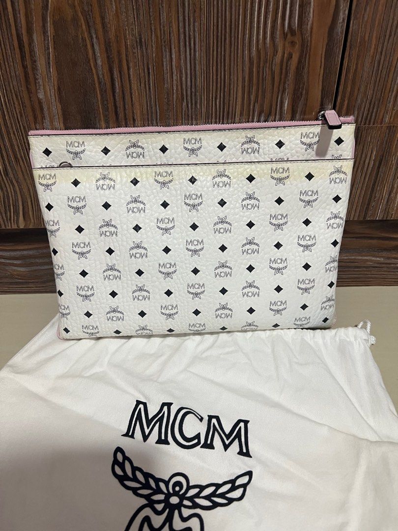 White best sale mcm clutch