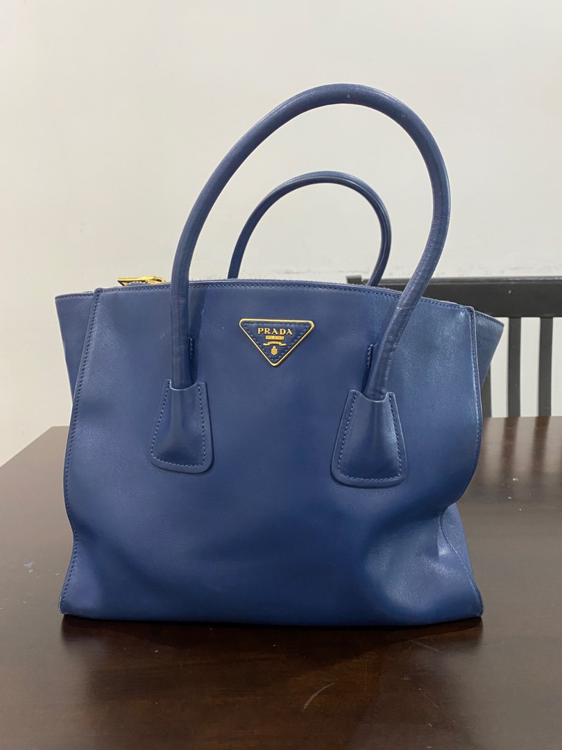 Prada Galleria Leather Shoulder Bag (pre-owned) in Blue | Lyst