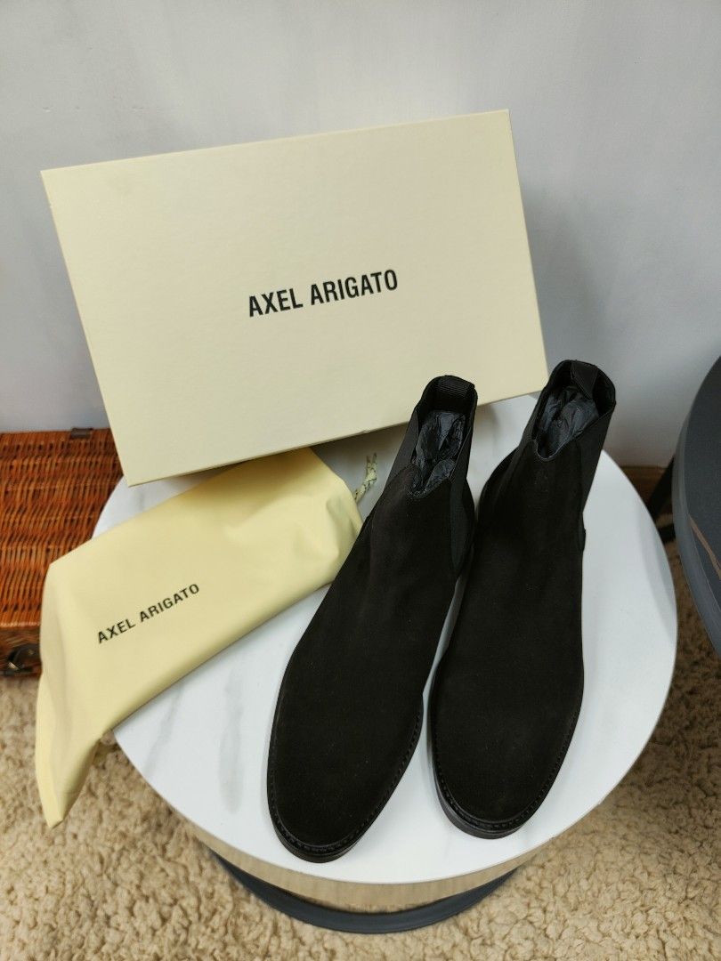 Axel arigato or common projects outlet