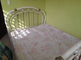 Bed frame with Bed Foam QUEEN SIZE