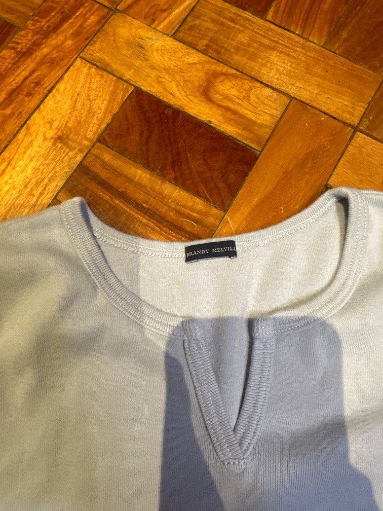 Brandy Melville Blue Cropped Shirt (Category: Shirts) located in Pasig City. Submitted by soph__ (Listing ID 1273288168, Image 2). Description: No ww No measurements Fits xs-S free size.