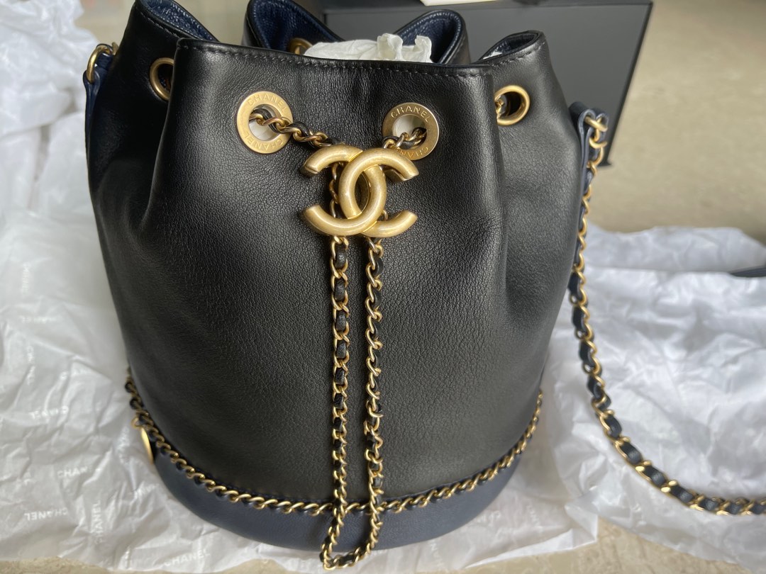 BOLSA CHANEL DRAWSTRING BUCKET AS0373