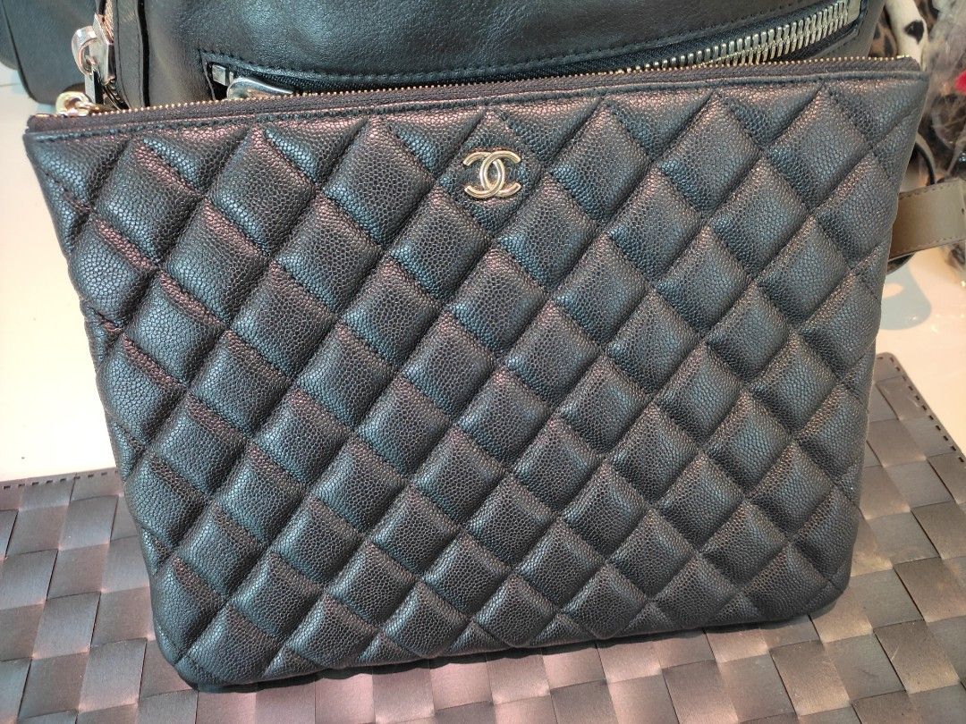 Chanel men sale clutch