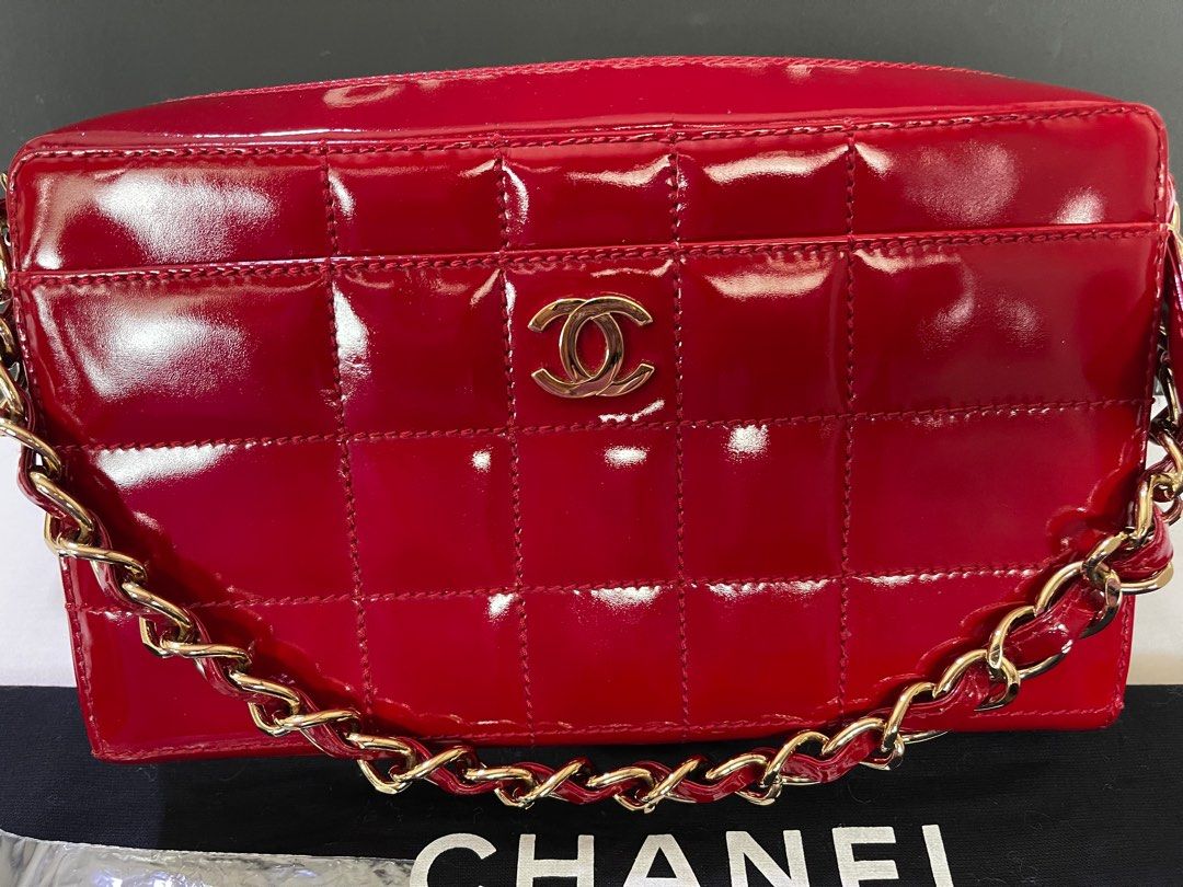 Chanel Patent Leather Chain Shoulder Bag Luxury Bags Wallets