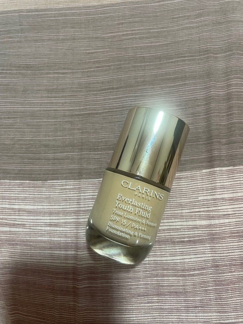 Clarins Everlasting Youth Fluid Foundation (Category: Makeup) located in Calamba. Submitted by clnyvn (Listing ID 1273177588, Image 1). Description: Only used once to try it out. Not my shade 🥲 105 nude. Almost full pa rin sya ❤️.