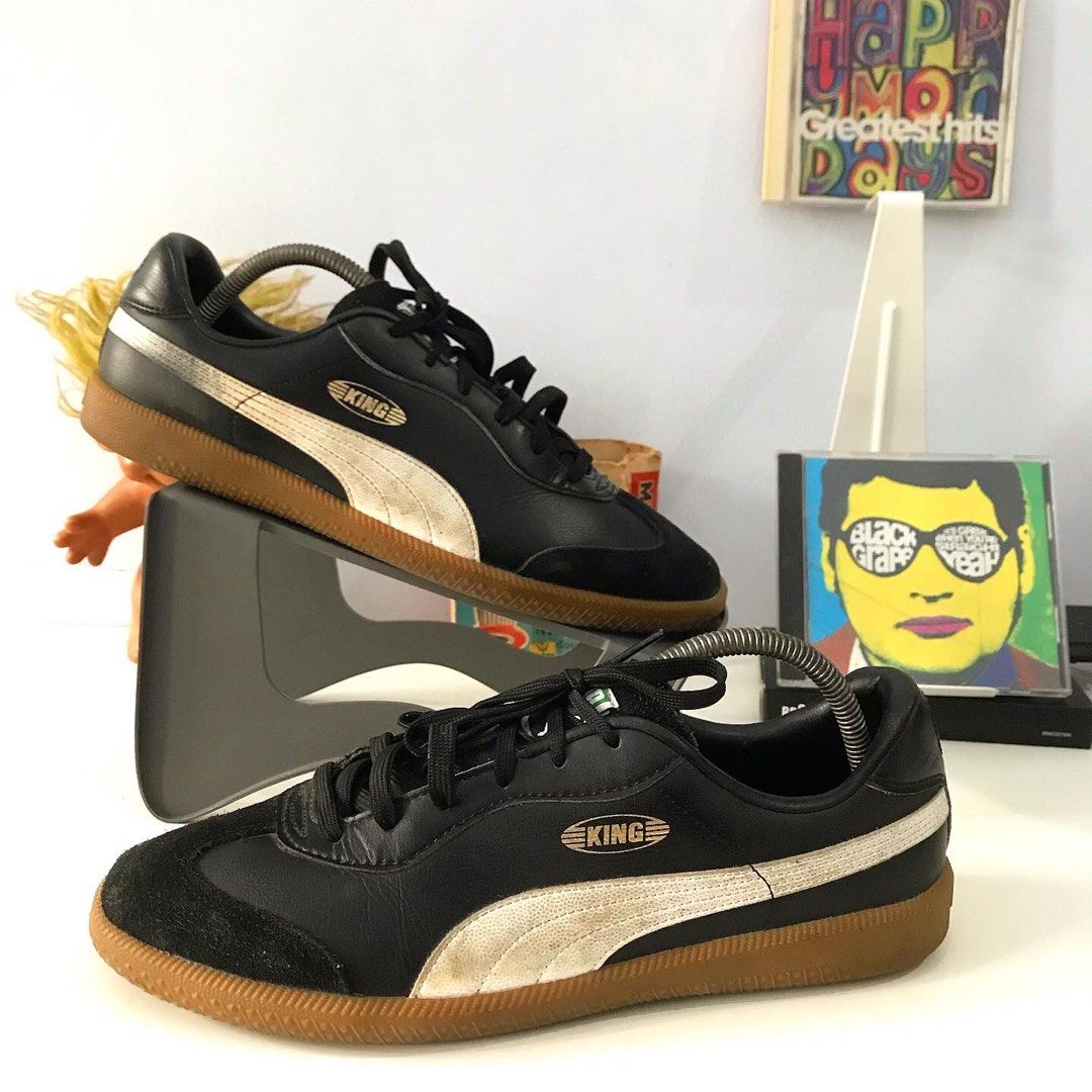 Classic puma King Liga Black leather with the white line Trainner Shoes Gum Sole The Shape is Very Adidas samba iconic black white stripes Size 44 Eur