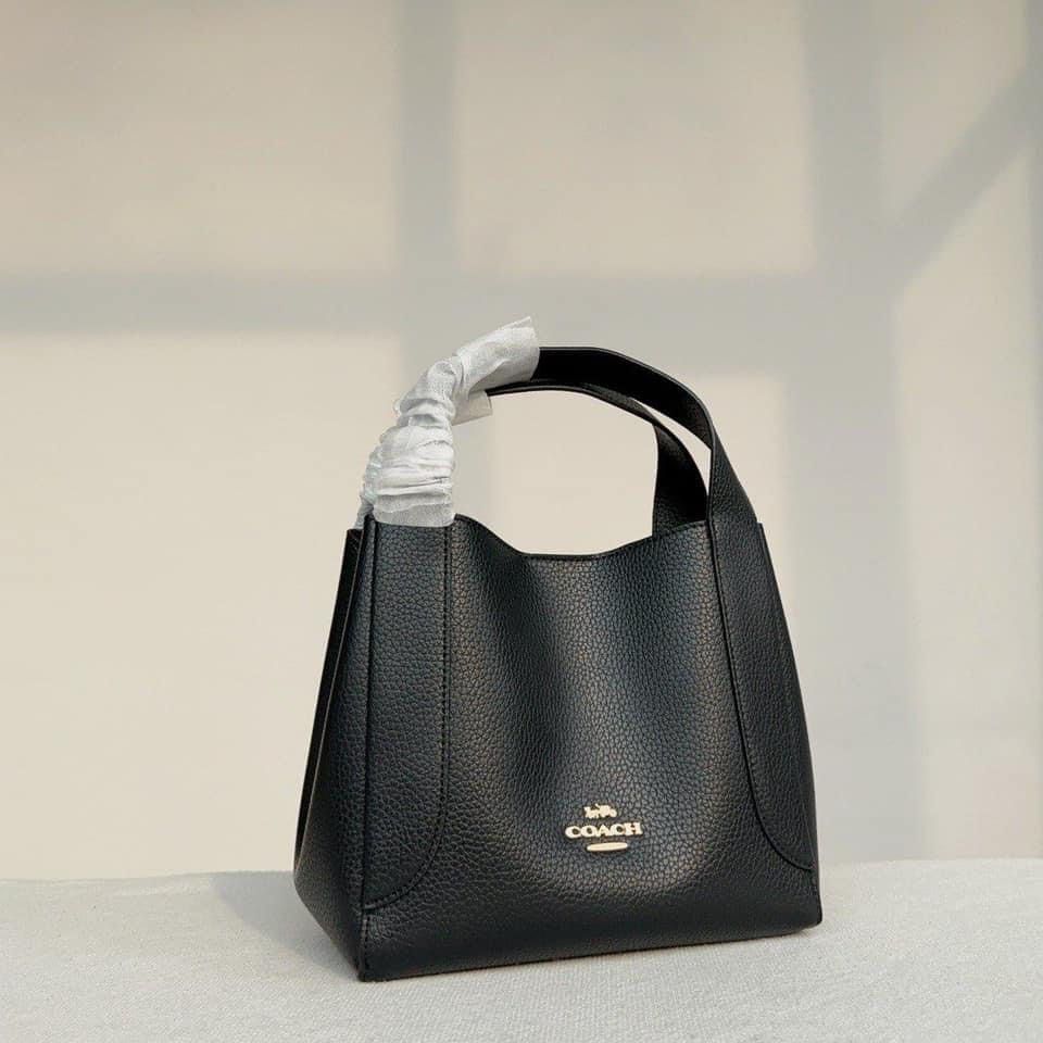 Coach Hadley hobo (Category: Luxury Bags & Wallets) located in Las Pinas. Submitted by yhn_boutique (Listing ID 1273152316, Image 2). Description: New arrival 📌cod via lalamove/ grab 📌J&T pay today ship today 📌 complete inclusions .