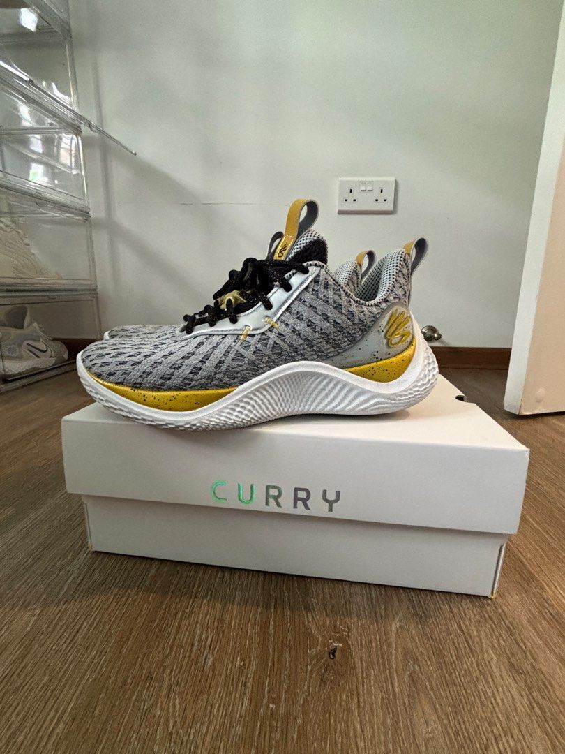 Curry 10 young wolf, Men's Fashion, Footwear, Sneakers on