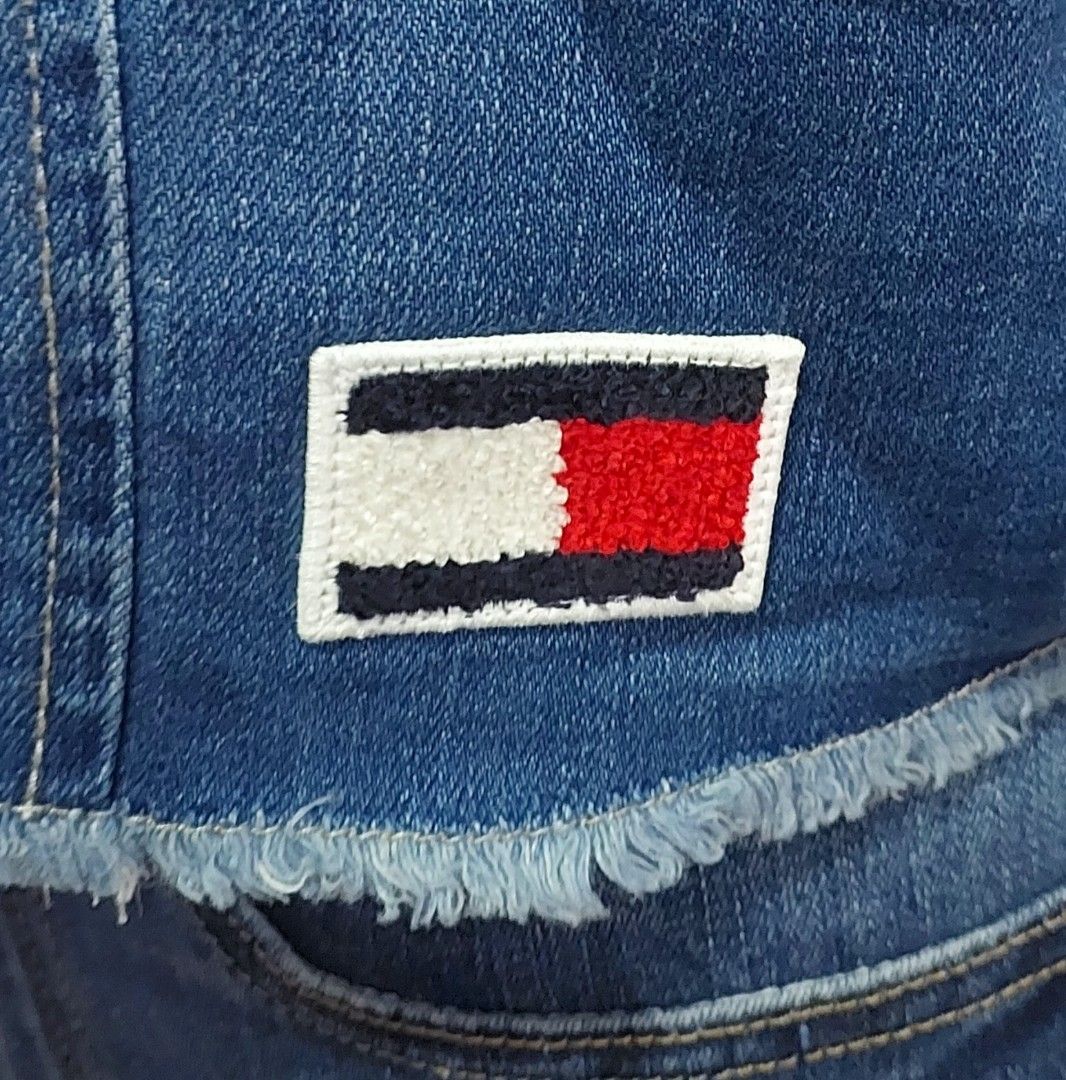 Tommy Hilfiger Denim Jacket Crop Top (Category: Coats, Jackets and Outerwear) located in Manila. Submitted by ltprime20270979 (Listing ID 1273226719, Image 2). Description: TOMMY HILFIGER Denim Jacket Crop Top / Labels and Tags Attached Material: 100% Cotton.