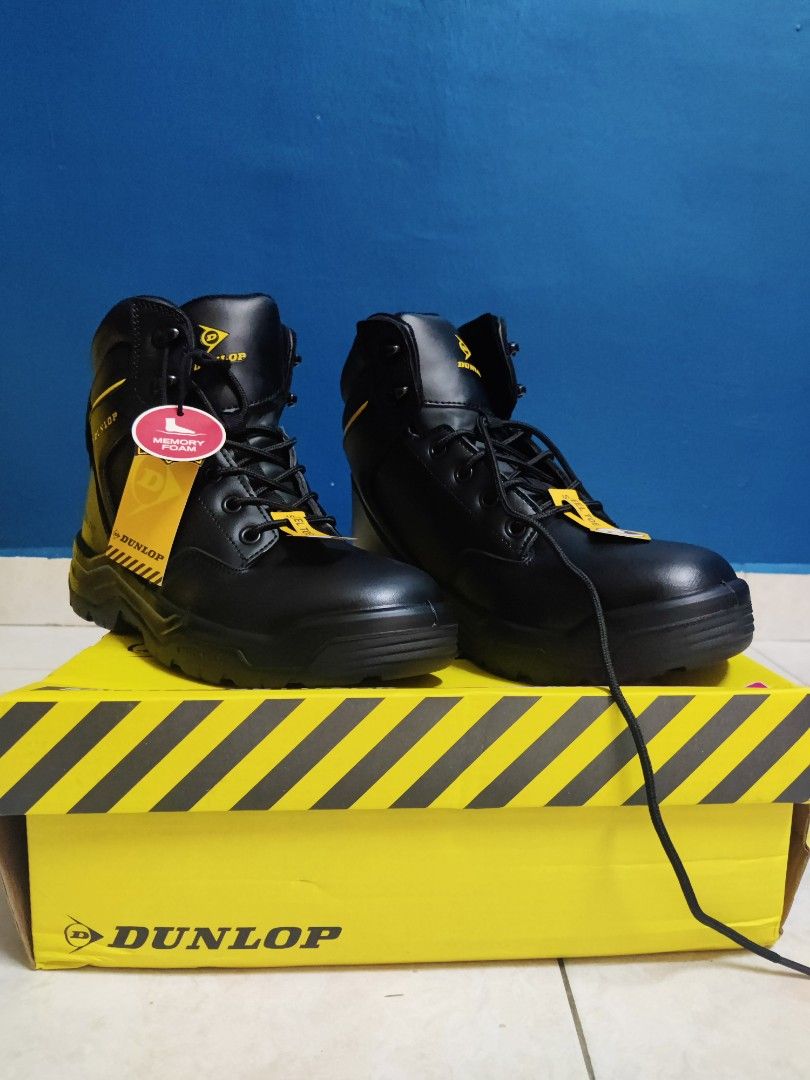 Dunlop Safety Boots Size UK 7 41 Men s Fashion Footwear Boots