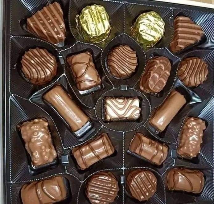 Feelings Chocolate 200g, Food & Drinks, Other Food & Drinks on Carousell