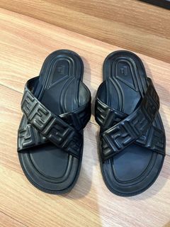 Fendi flip flops price top