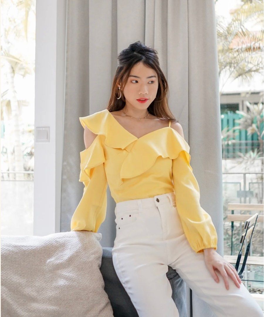 Flutter Off Shoulder Top in Pastel Yellow
