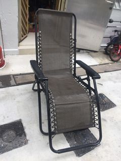 Folding top bed divisoria