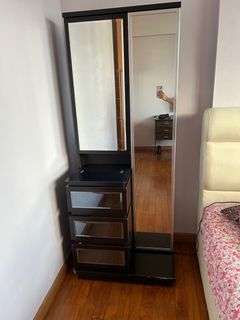 (Category: ) located in . Submitted by ruchikochar8 (Listing ID 1273256044, Image 1). Description: .