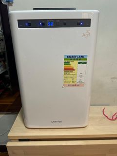 （分類：）位於 。 由 emmanuelch57283 提交（商品編號 1273185736，圖片 1）。簡介： 。